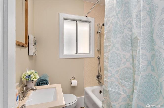 Bathroom Reno Before